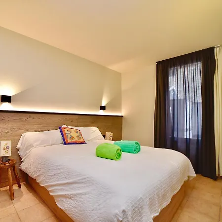 Placer, Naturaleza Y Terraza En Serrera 3 Hut-8207